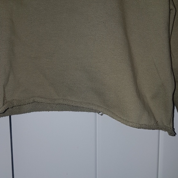 Pretty little thing cropped sweater size US 0 - Picture 4 of 4